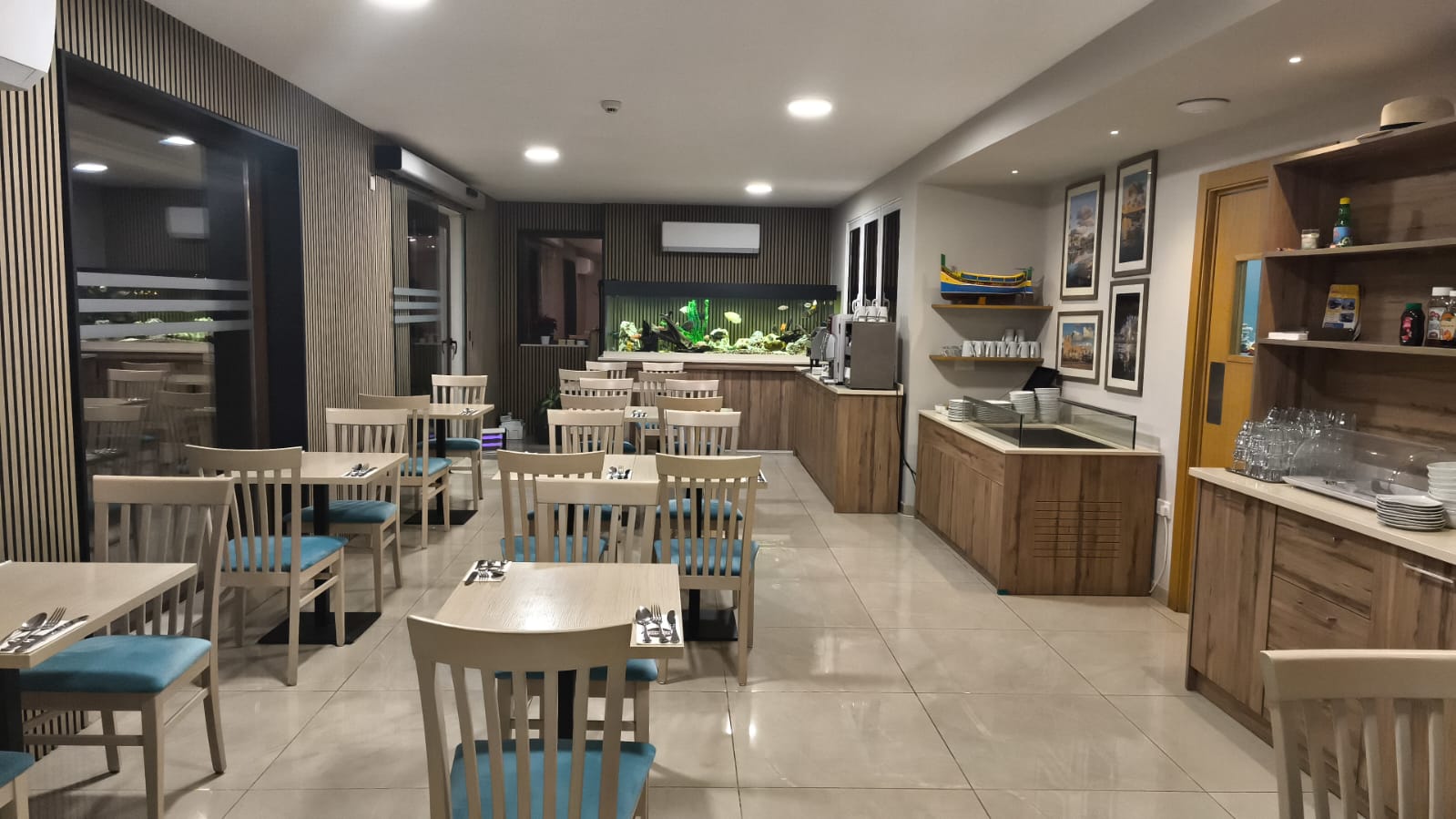 Breakfast Room